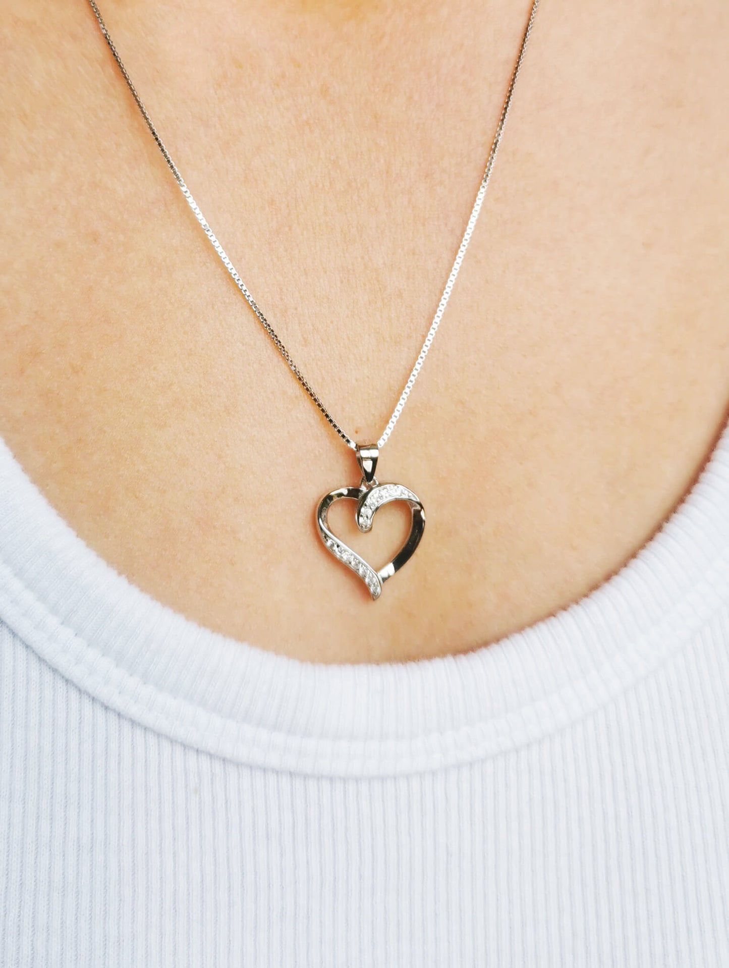 Sterling Silver Heart Necklace with Cubic Zirconia – Elegant Gift for Anniversaries, Birthdays & Special Occasions