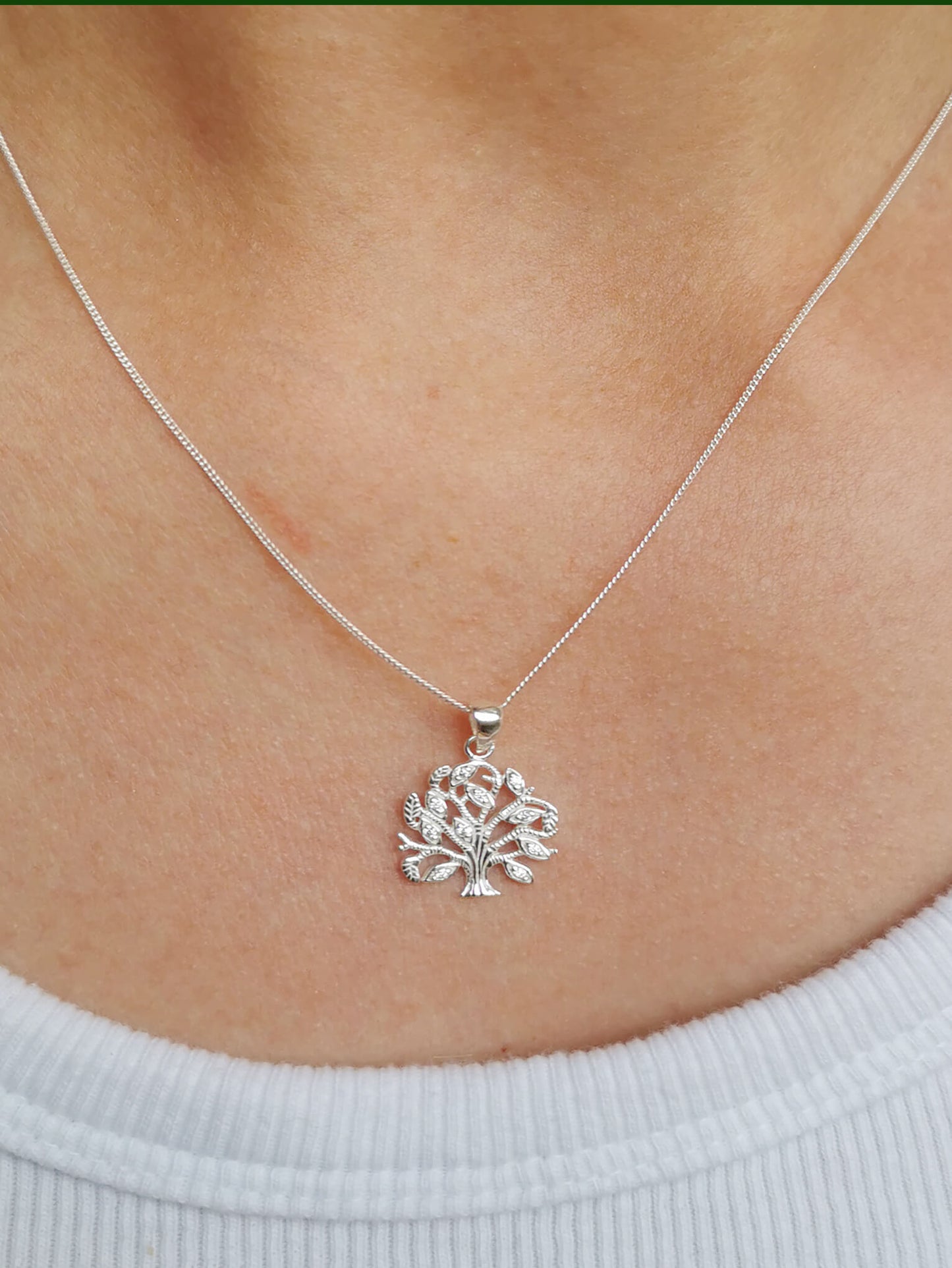 Sterling Silver Family Tree Necklace with Micro Zirconia – Elegant Symbol of Love, Growth & Unity