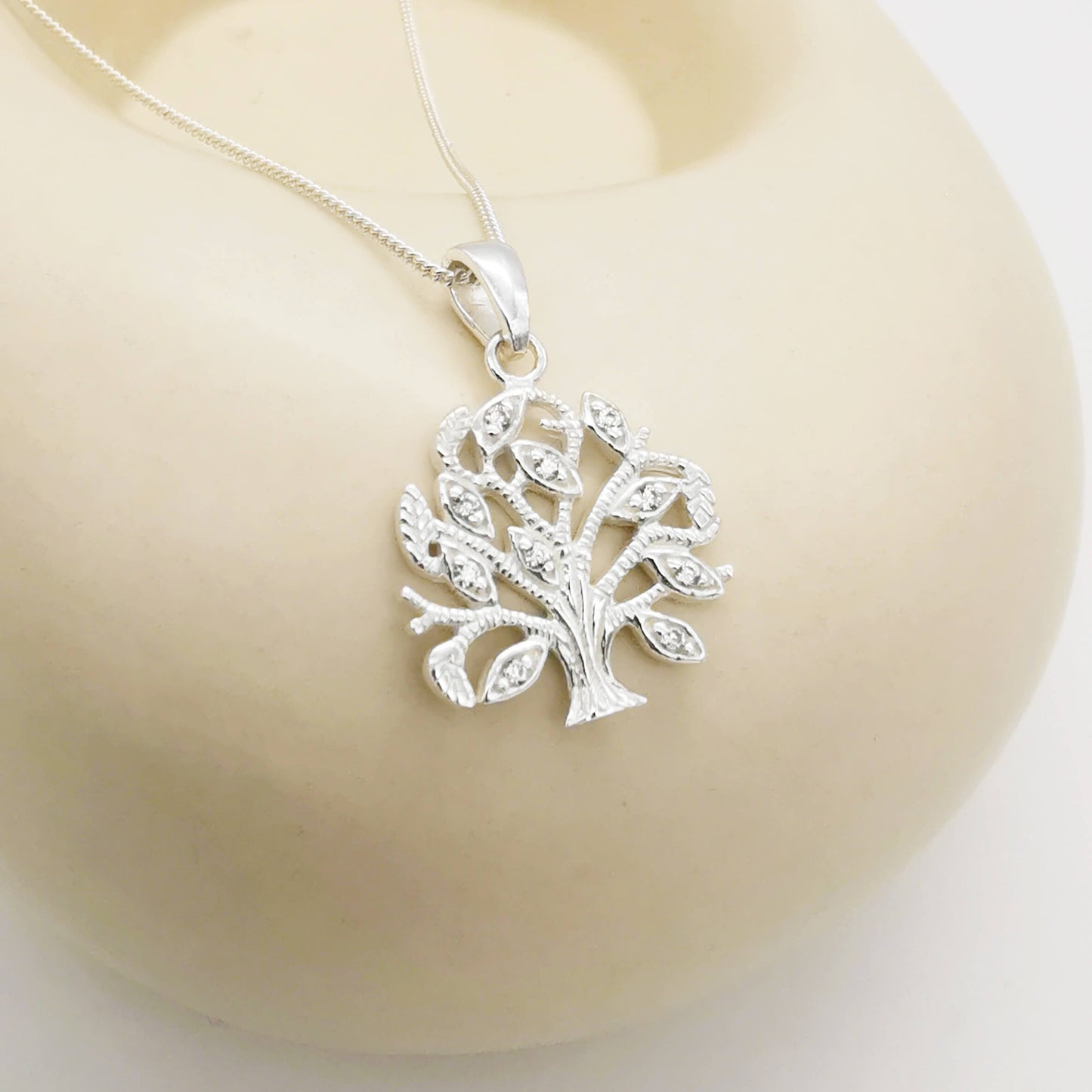 Sterling Silver Family Tree Necklace with Micro Zirconia – Elegant Symbol of Love, Growth & Unity