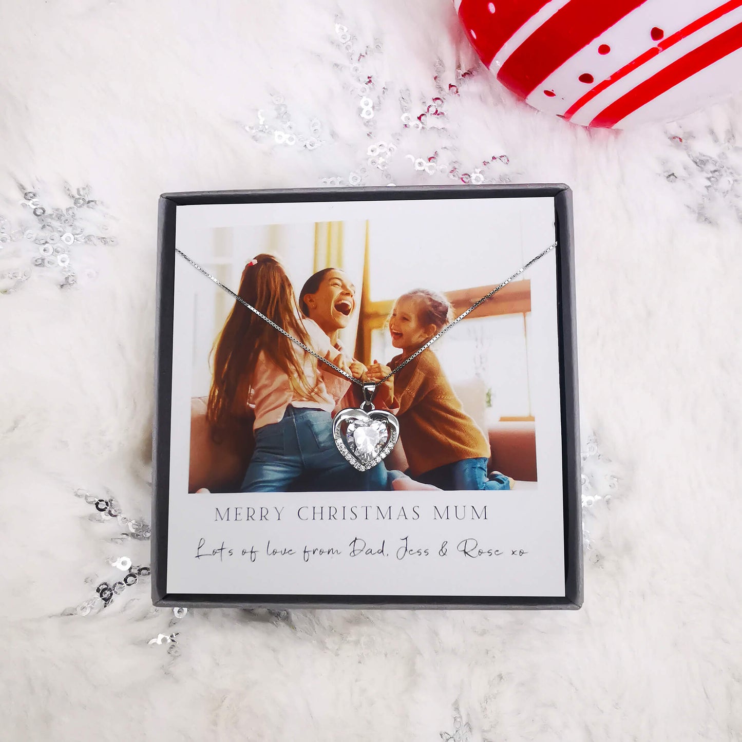 Personalized Christmas Photo Necklace – A Cherished Gift for Mum